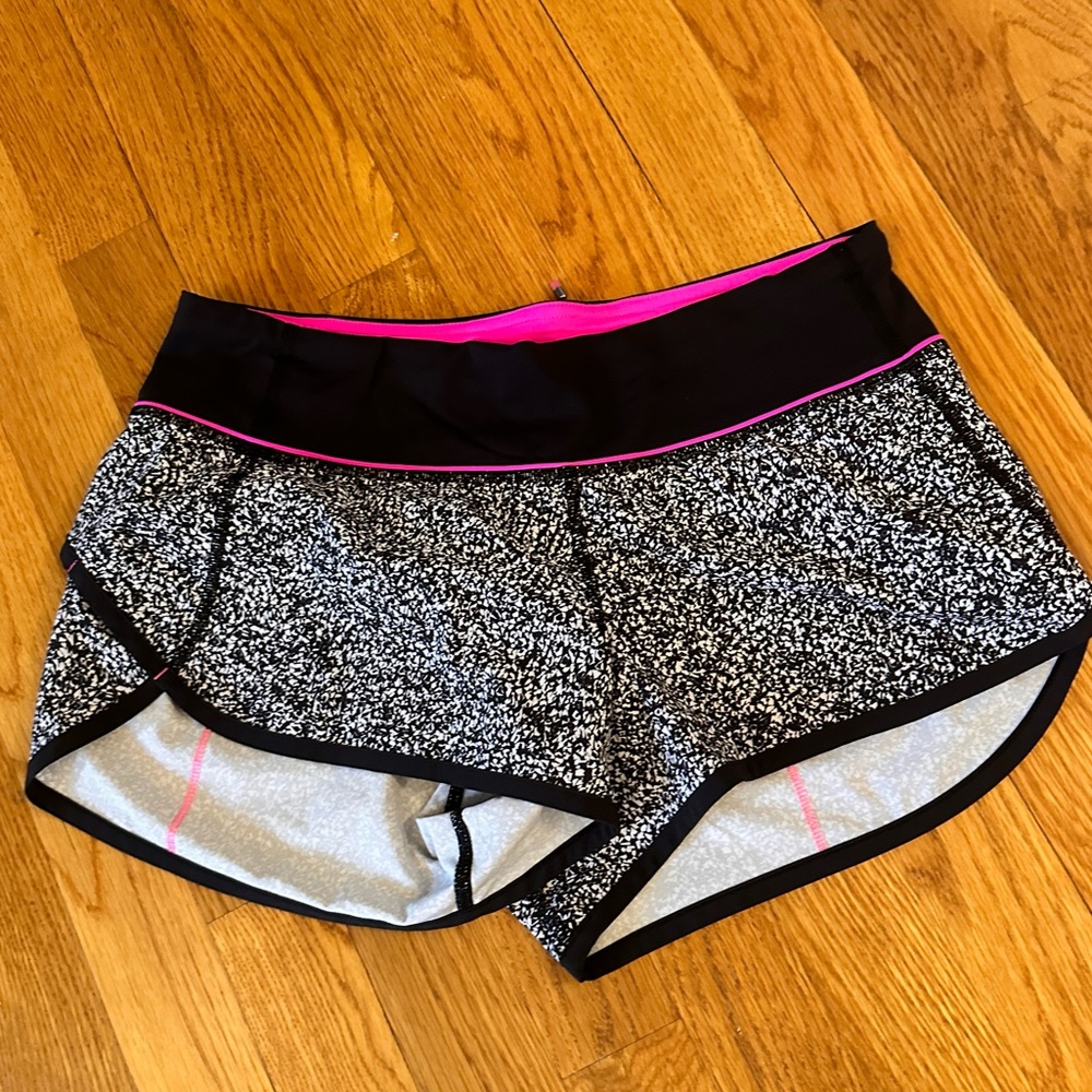 Lululemon Speed Up Low-Rise Lined Short 2.5"
